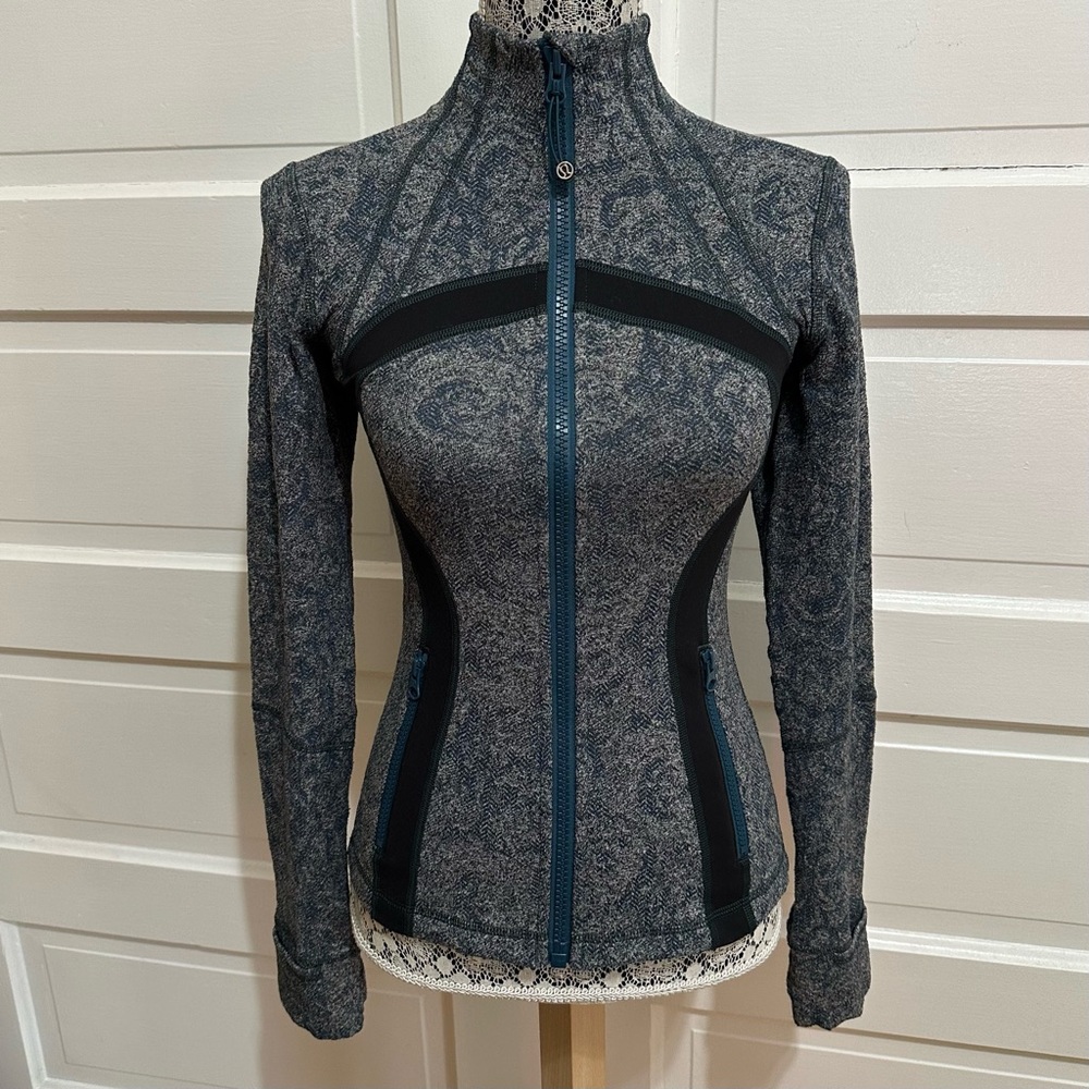 lululemon athletica Charcoal Heather and Black Full-Zip Bomber Jacket